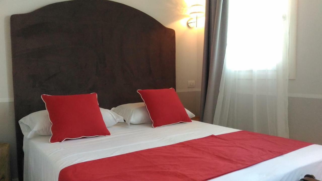 Spagnoi Rooms Кастельнуово-дель-Гарда Экстерьер фото